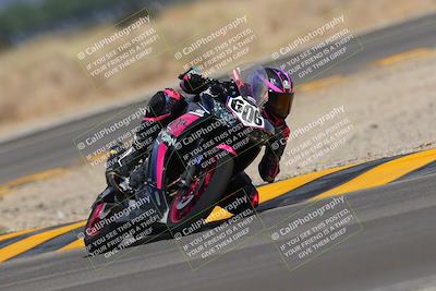 media/Sep-11-2022-SoCal Trackdays (Sun) [[81b7e951af]]/Turn 16 (945am)/